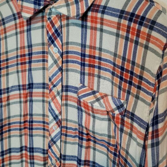 Saks Fifth Avenue Plaid Button Down Long Sleeve Size Large - Picture 10 of 13